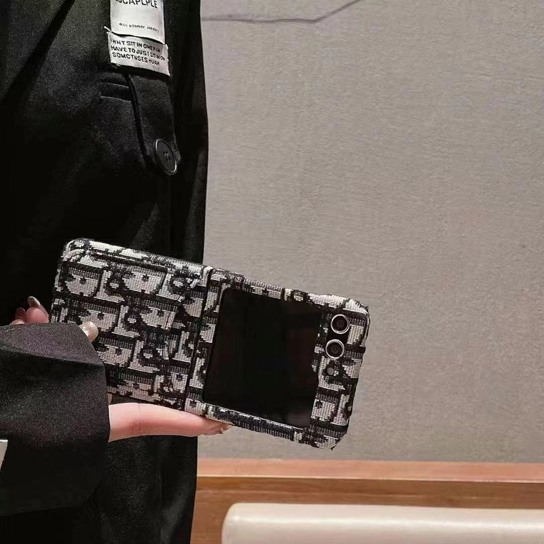 Christian Dior Phone Cases Show Half Screen