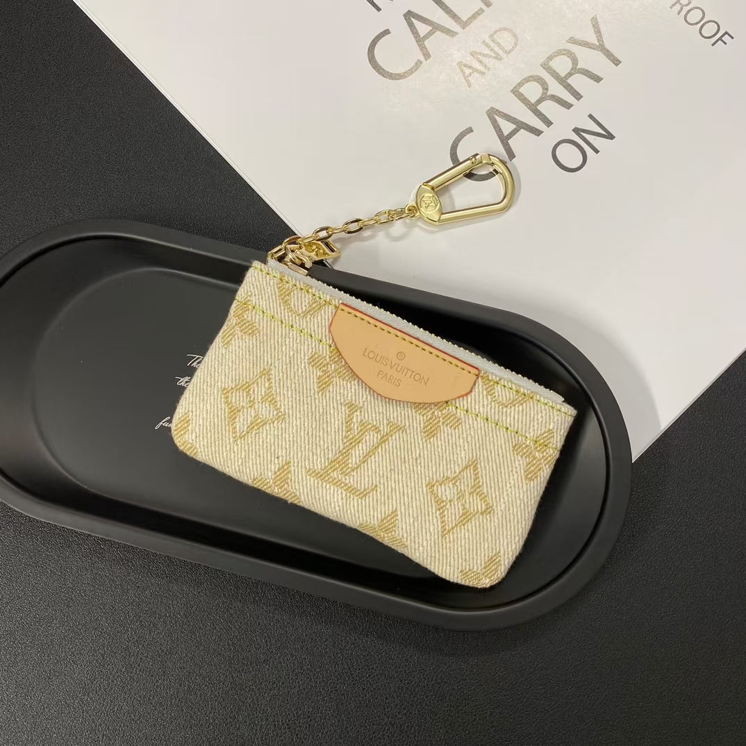 Fashionable Louis Vuitton Wallet Card Cases