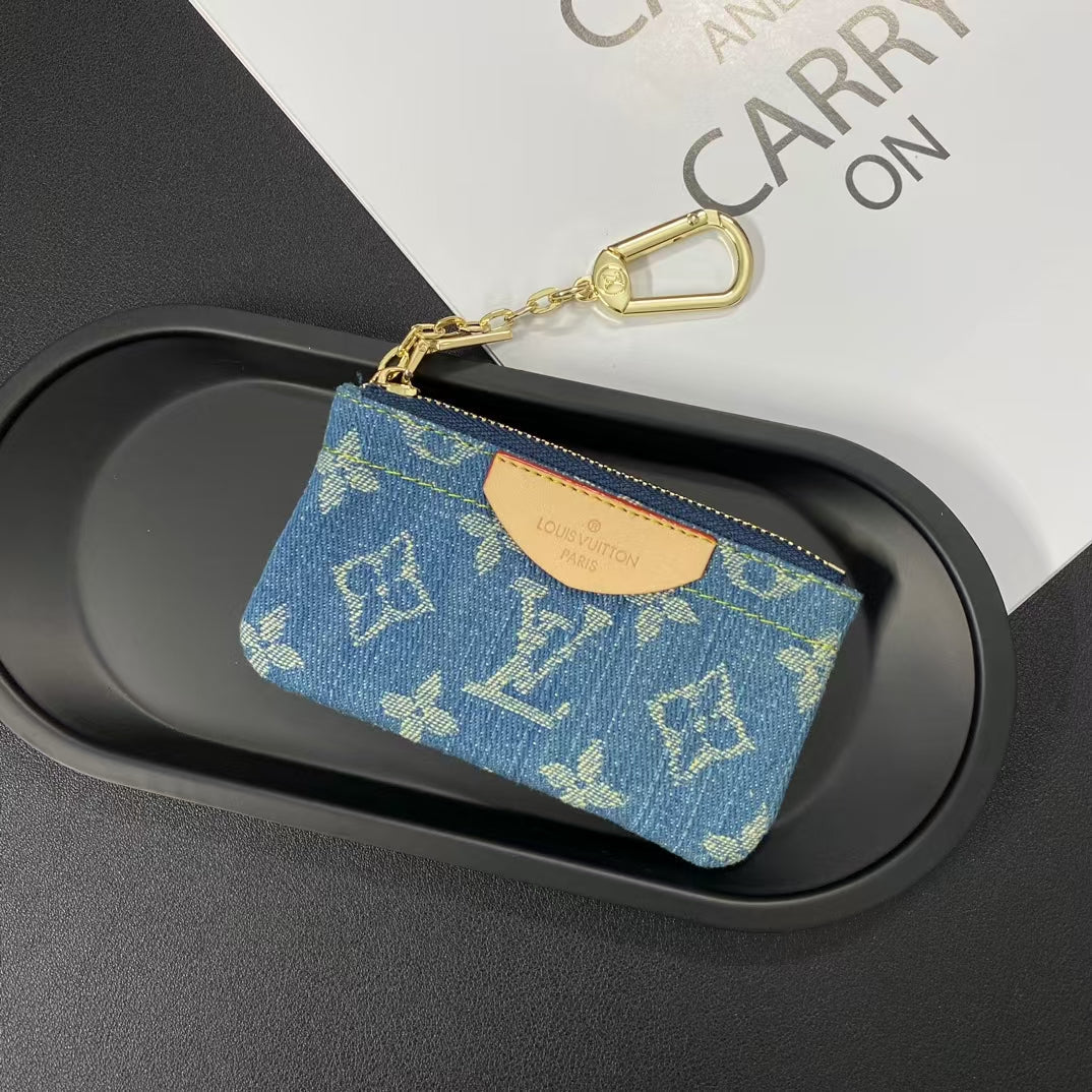 Fashionable Louis Vuitton Wallet Card Cases