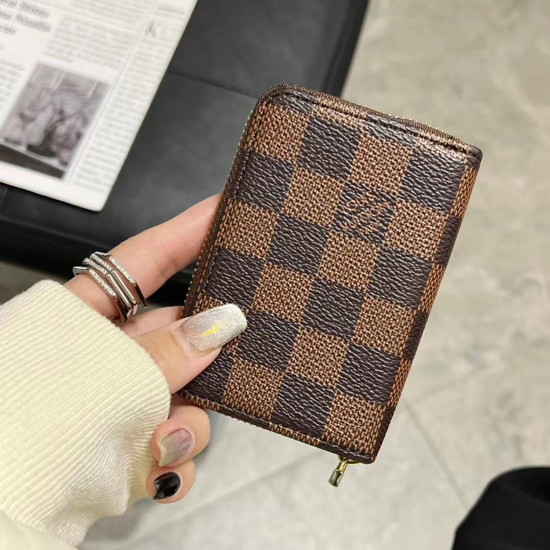 Louis Vuitton / Gucci Card Cases Durable and Elegant