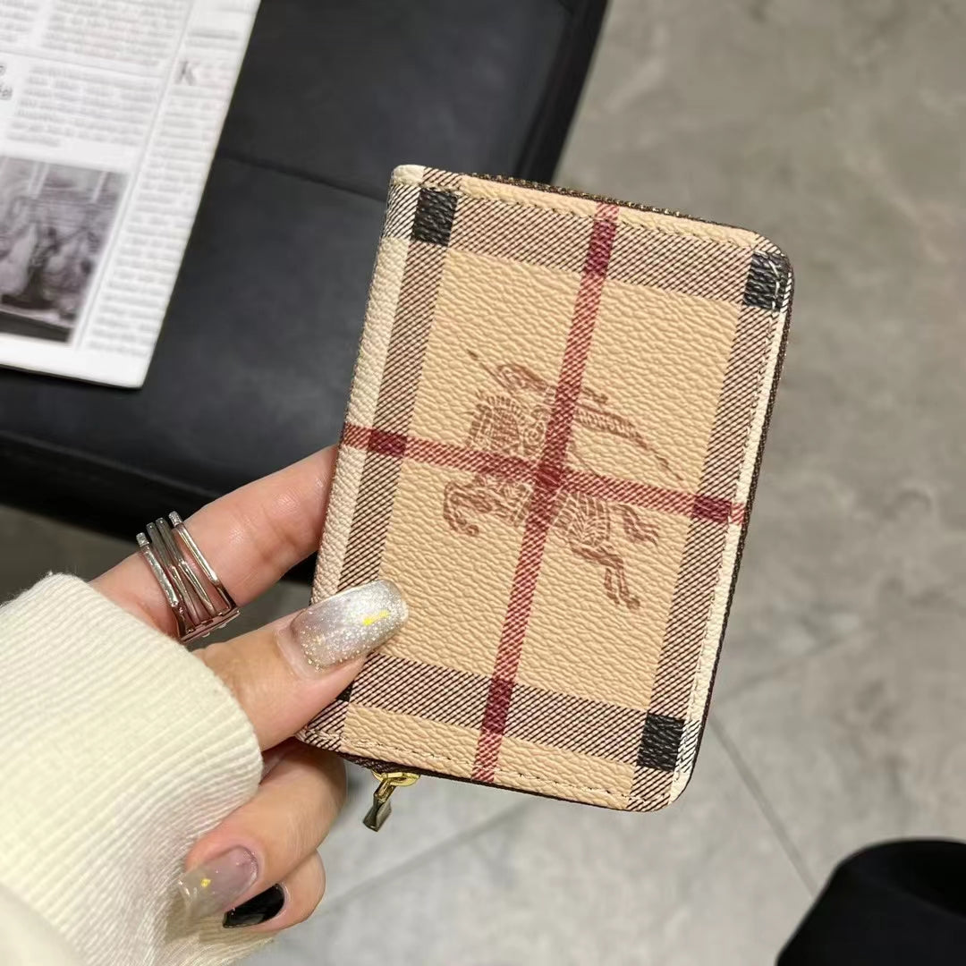 Louis Vuitton / Gucci Card Cases Durable and Elegant