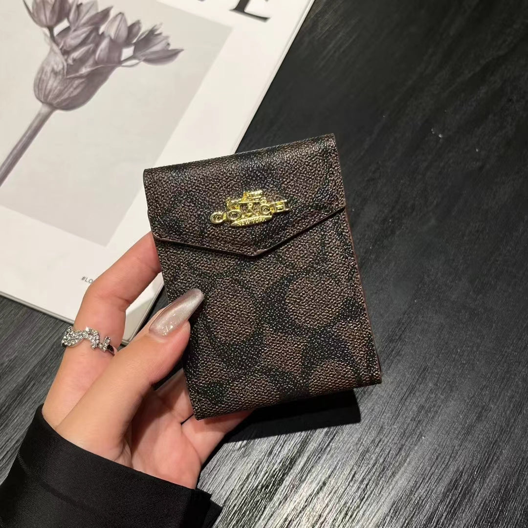 Durable Card Cases Coach / Michael Kors