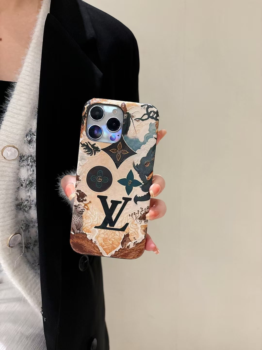 Fashionable Louis Vuitton iPhone Cases