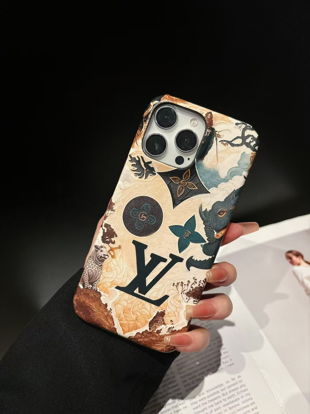 Fashionable Louis Vuitton iPhone Cases