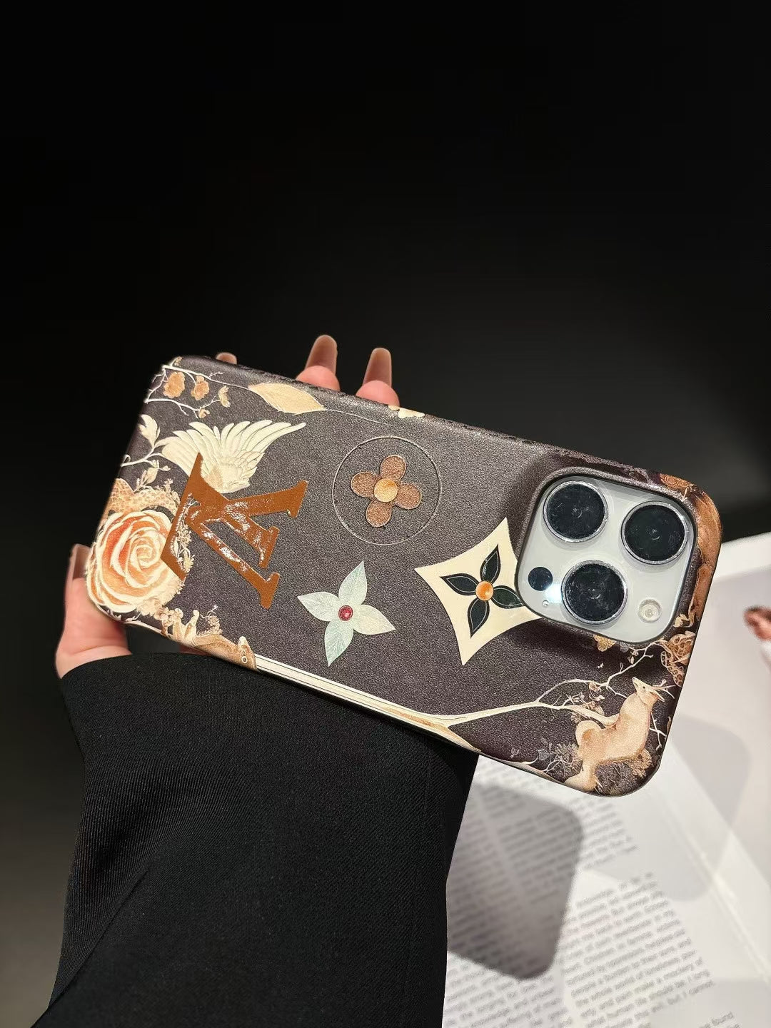 Fashionable Louis Vuitton iPhone Cases