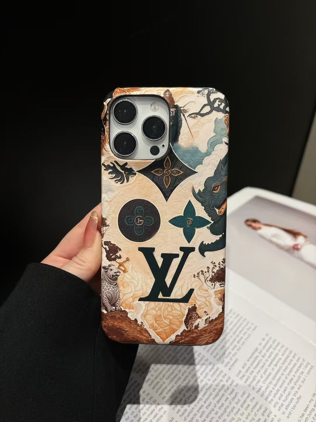 Fashionable Louis Vuitton iPhone Cases