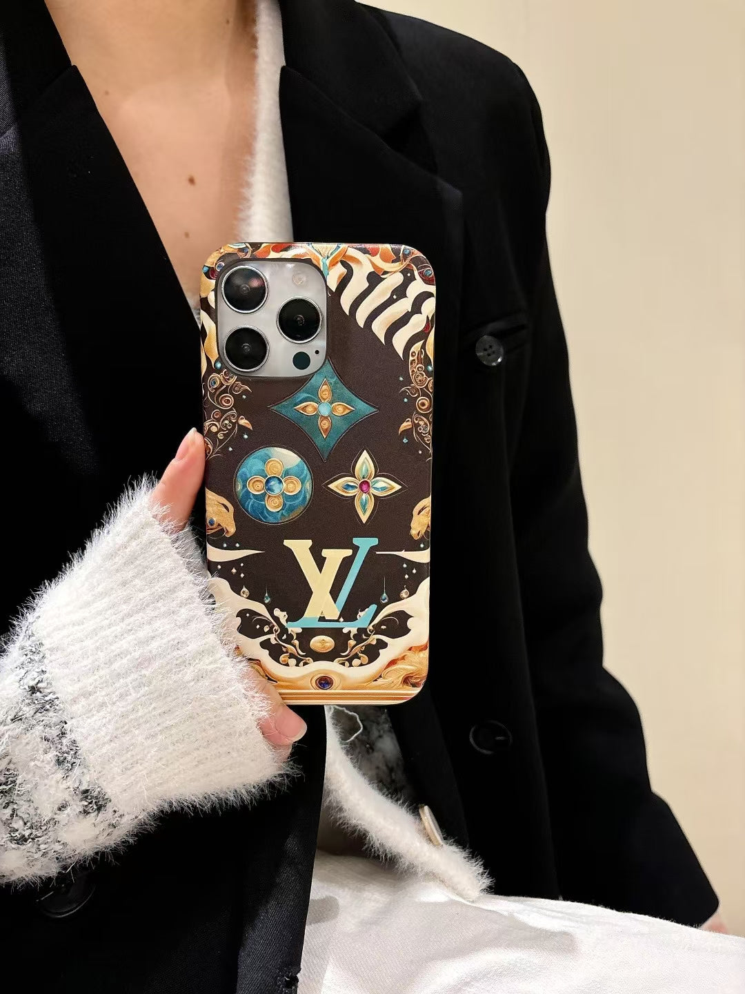 Fashionable Louis Vuitton iPhone Cases