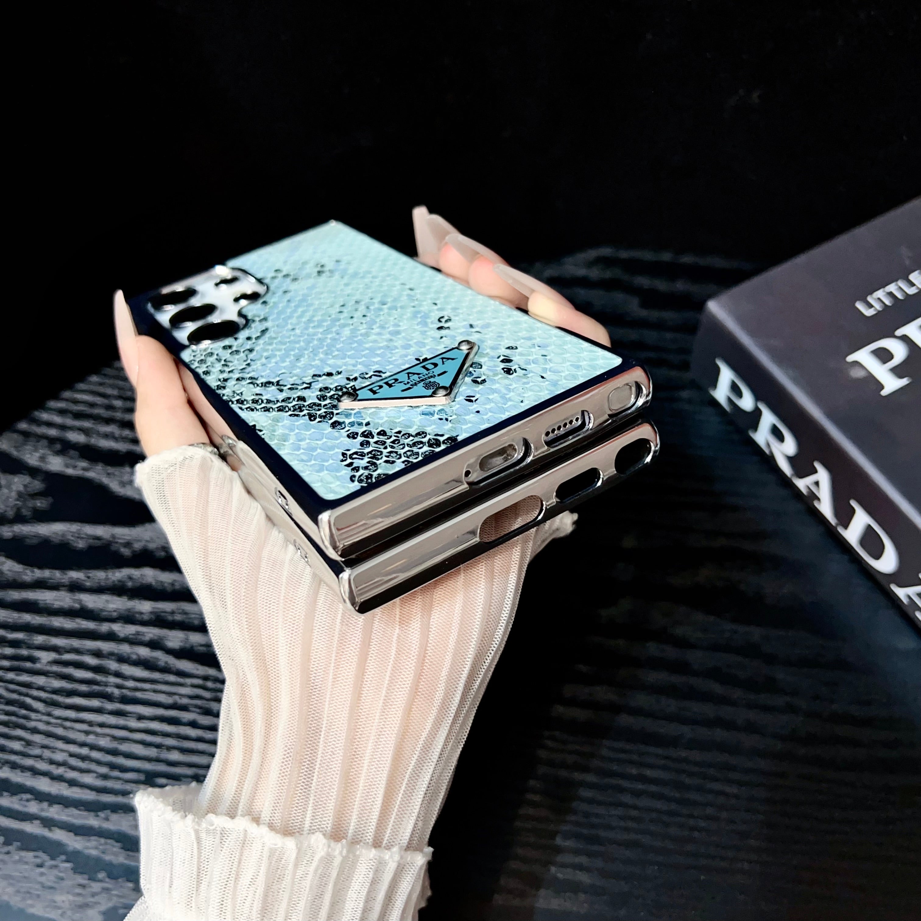 Yebo Fashion Luxury Style iPhone Cover