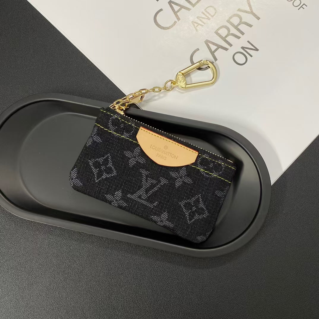 Fashionable Louis Vuitton Wallet Card Cases