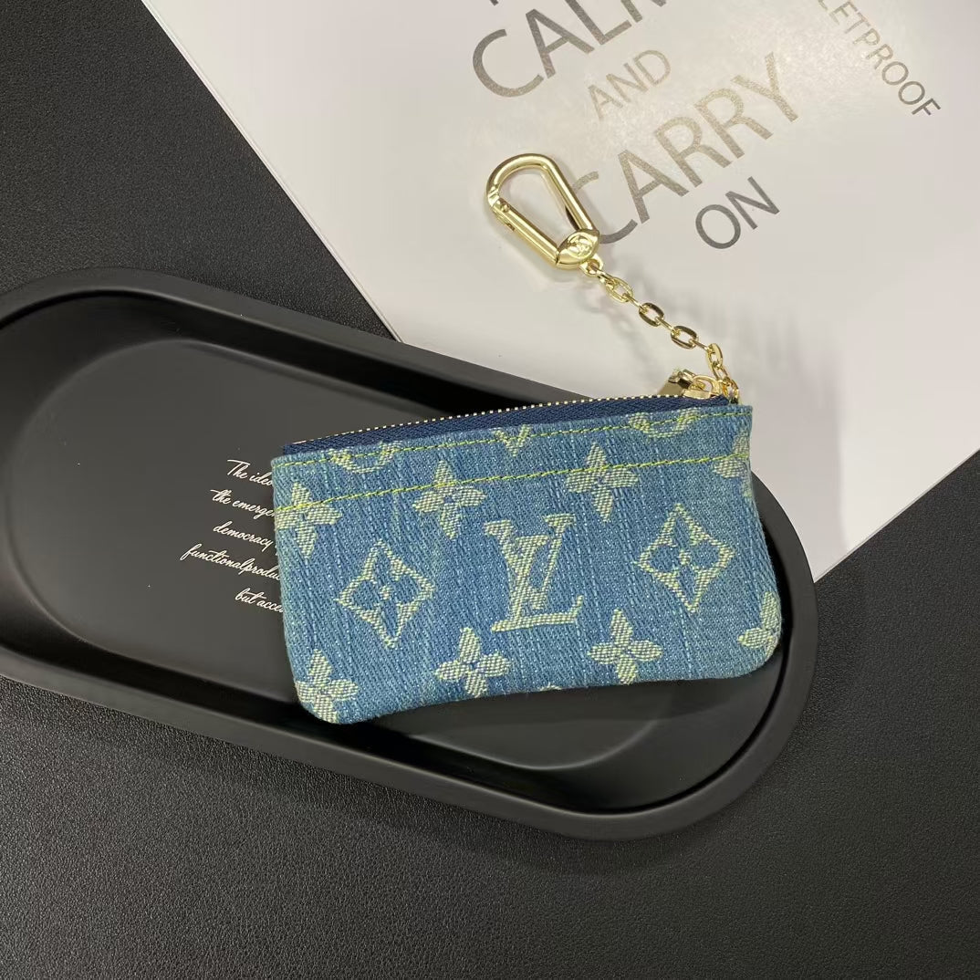 Fashionable Louis Vuitton Wallet Card Cases