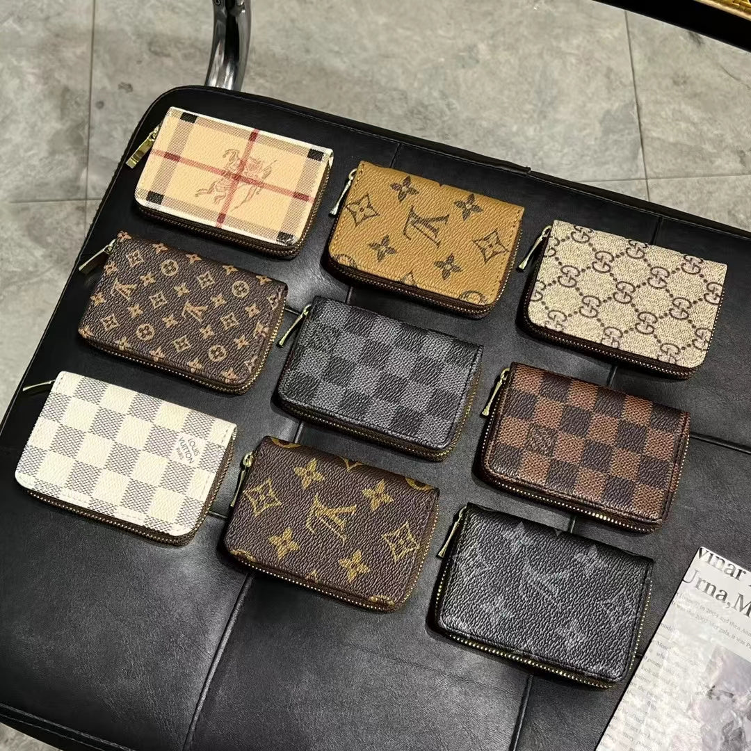 Louis Vuitton / Gucci Card Cases Durable and Elegant