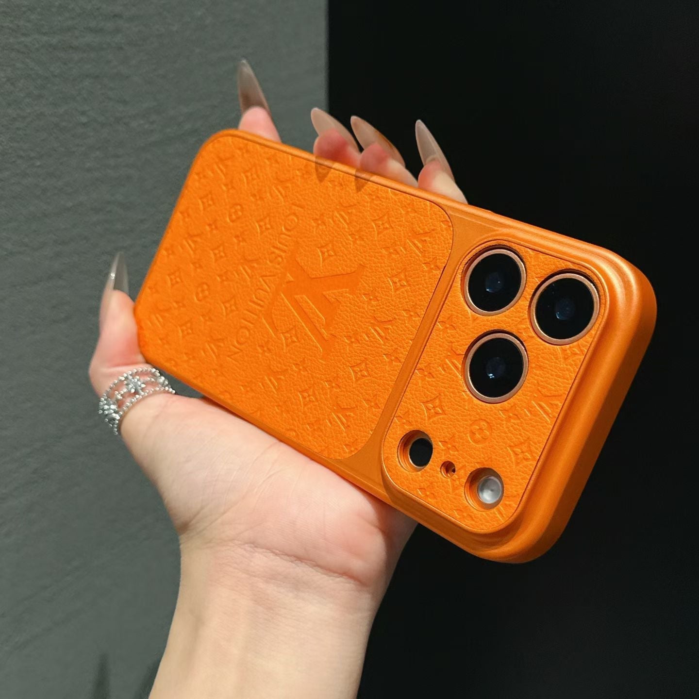 Yebo Fashion Modern Elegance iPhone Case