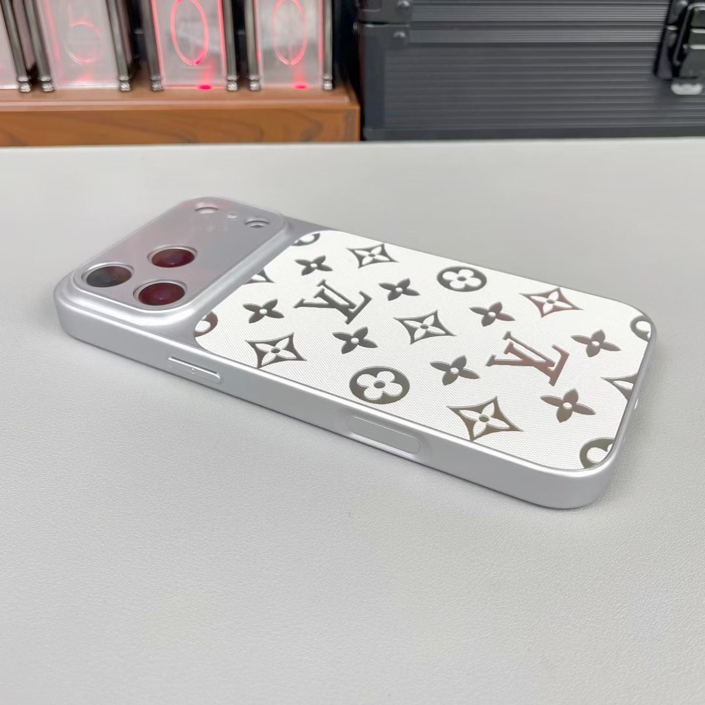 Yebo Fashion Premium Shockproof iPhone Cover
