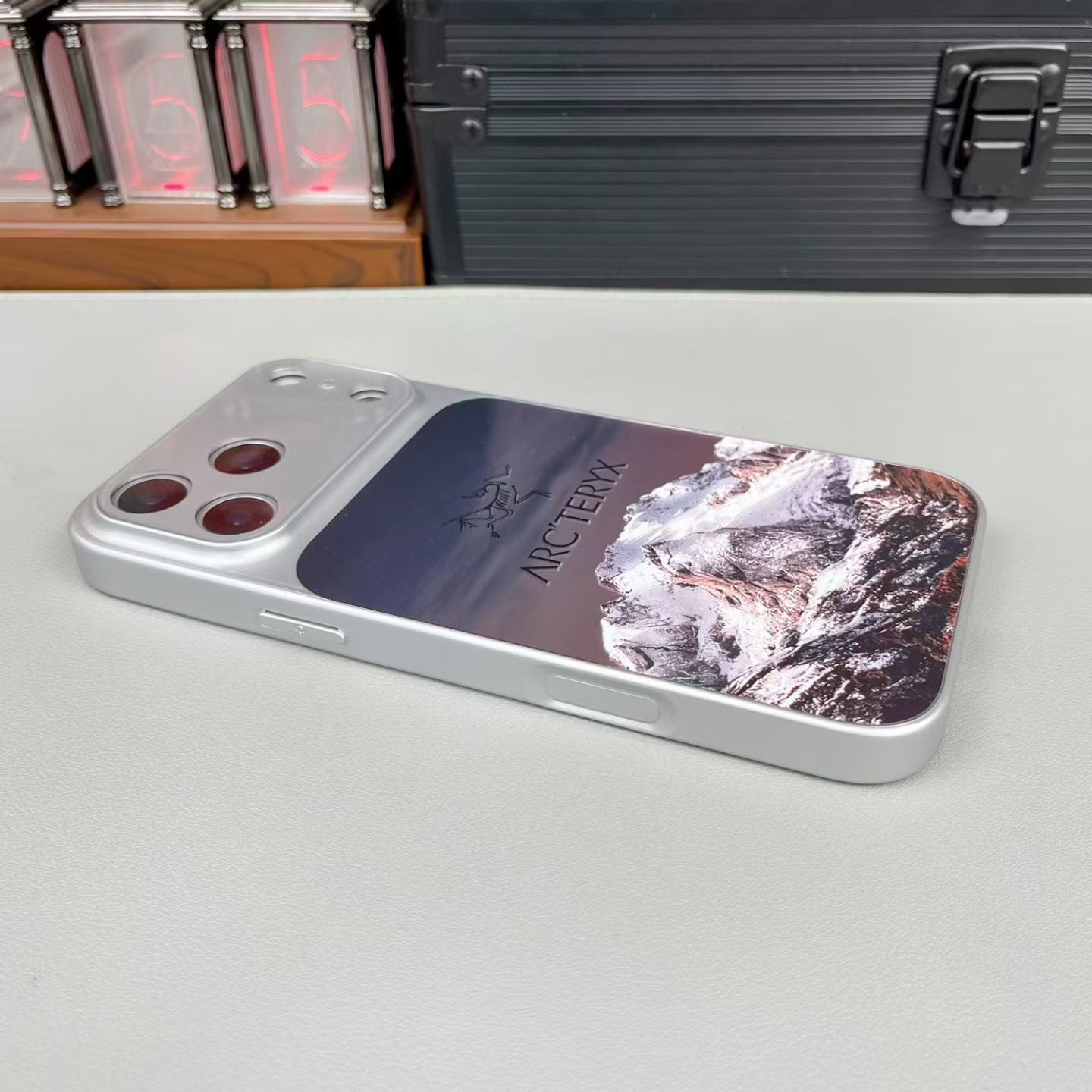 Yebo Fashion Ultra Thin iPhone Case