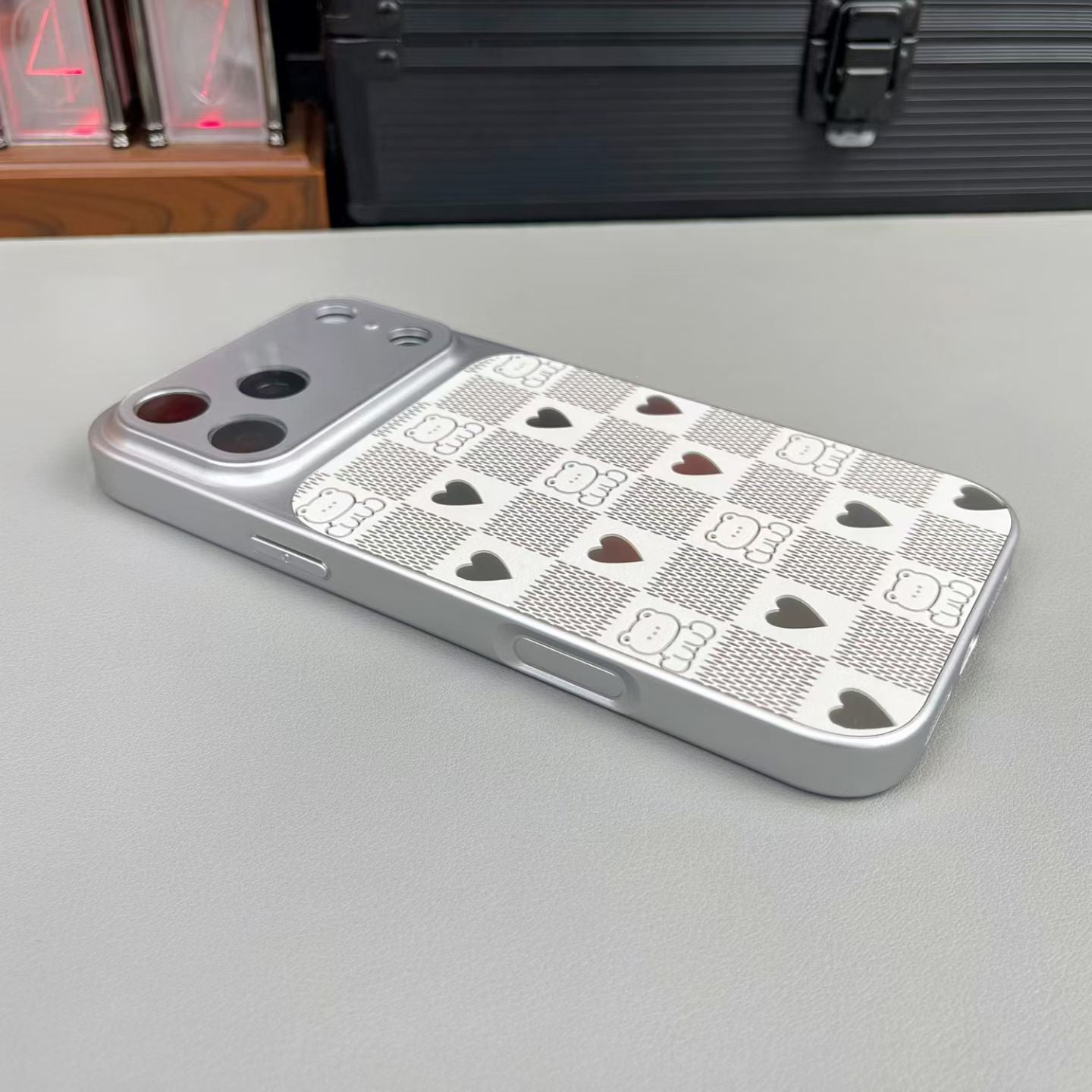 Yebo Fashion High-Quality Anti-Scratch iPhone Case